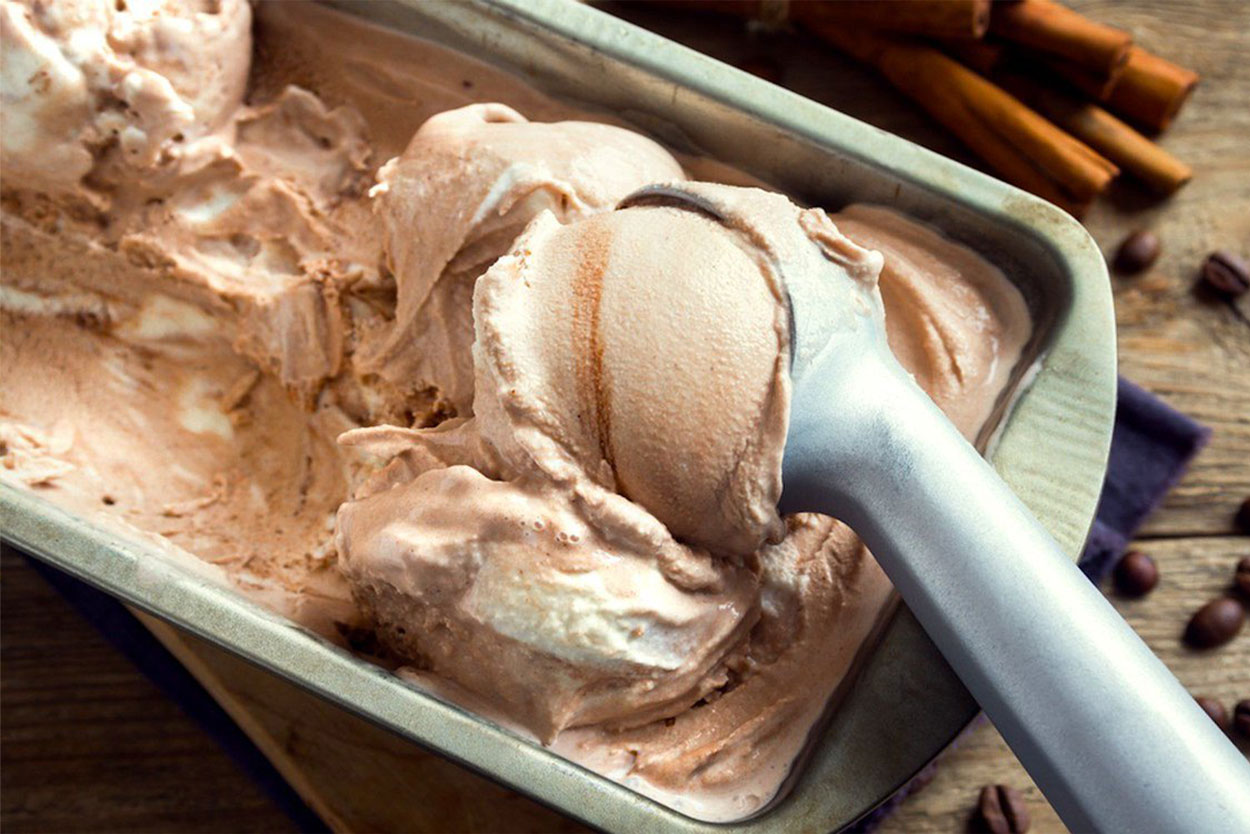 Le Rôle Essentiel des Homogénéisateurs dans la Production de Glace : Un Regard Approfondi sur les Homogénéisateurs Hommak